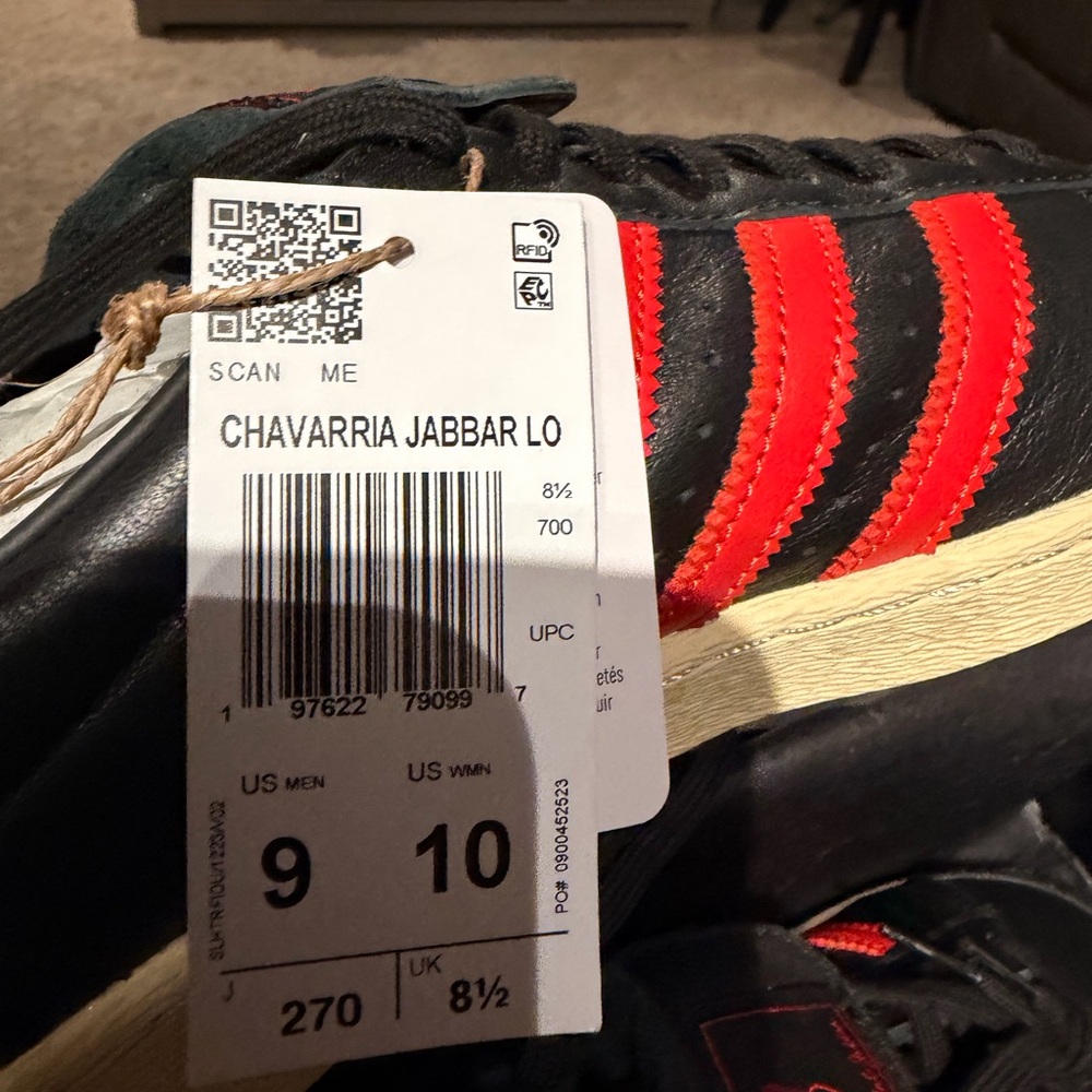 adidas Black and Red Athletic Shoes unisex size 10 women's size 9 men